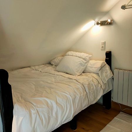 Aux Trois Tilleuls Bed and Breakfast Loches Rum bild