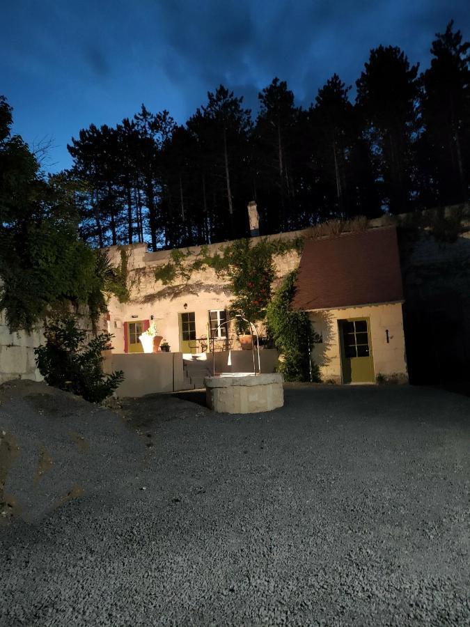 Aux Trois Tilleuls Bed and Breakfast Loches Exteriör bild