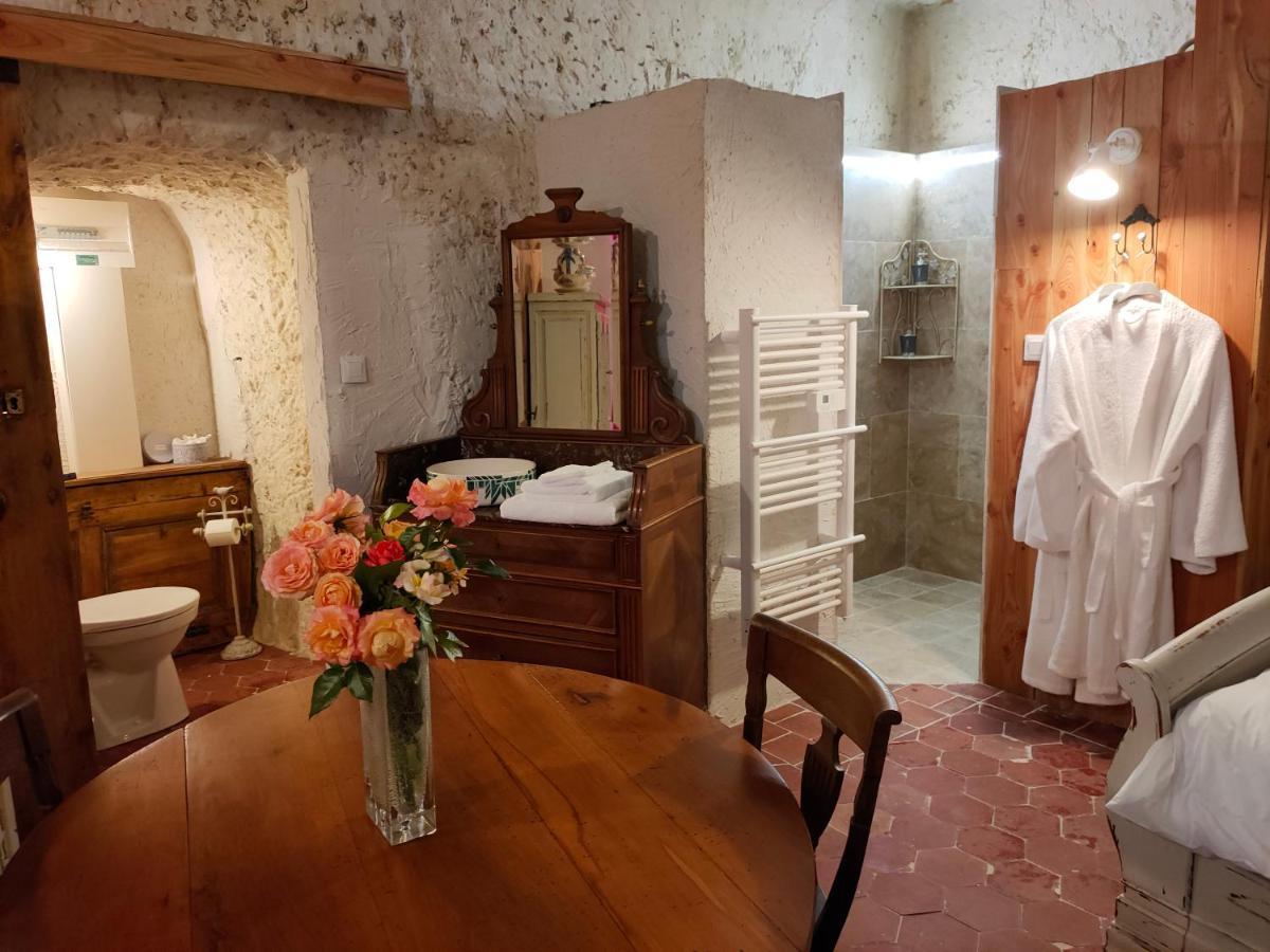 Aux Trois Tilleuls Bed and Breakfast Loches Exteriör bild